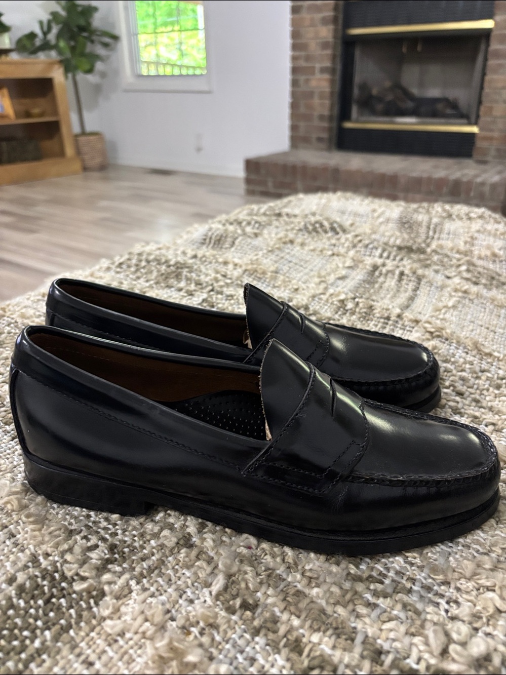 G.H Bass Co. Logan Black
Leather Women's Penny
Loafers Classic Black Size 7 - Picture 3 of 16